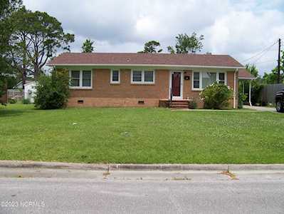 811 S Yaupon Terrace Morehead City, NC 28557
