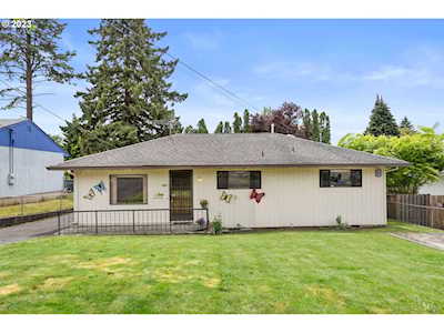 4306 SE Adams ST Milwaukie, OR 97222