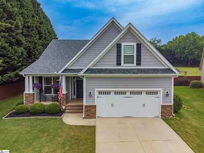 113 Hubbard Greer, SC 29651-1054