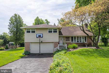 717 Woodside Rd Jenkintown, PA 19046