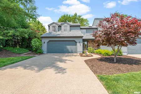 24 Thornwood Ct Moline, IL 61265