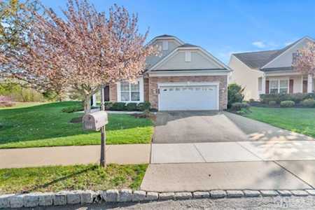 184 Stone Manor Drive Franklin, NJ 08873