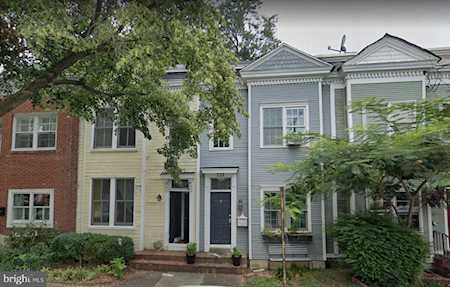 712 N Columbus St Alexandria, VA 22314