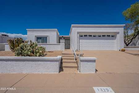 1310 E Winged Foot Road Phoenix, AZ 85022