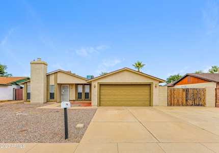 1522 W El Monte Place Chandler, AZ 85224