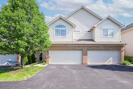 446 Jamestown Ct Aurora, IL 60502