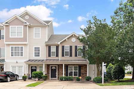 8893 Thornton Town Place Raleigh, NC 27616