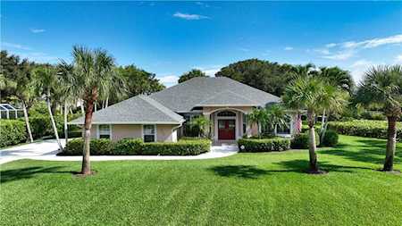 2115 Captains Walk Vero Beach, FL 32963