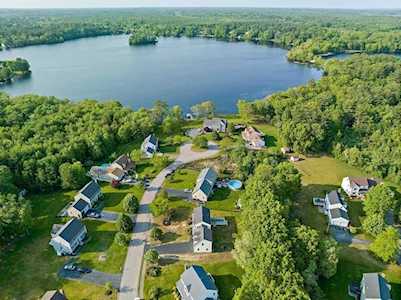 9 Sandy Pond Cir East Bridgewater, MA 02333