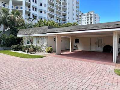 1900 Benjamin Franklin Dr #VILLA1 Sarasota, FL 34236