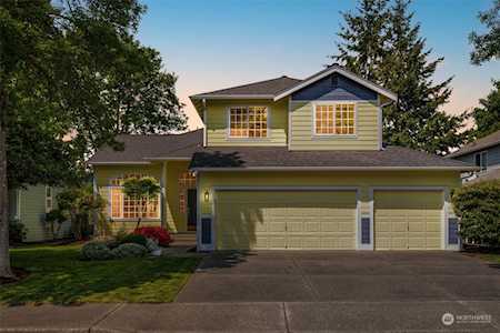 5619 Evergreen Loop SE Auburn, WA 98092