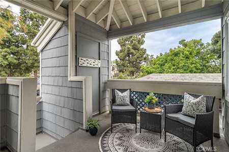 7302 Yellowtail #205 Huntington Beach, CA 92648