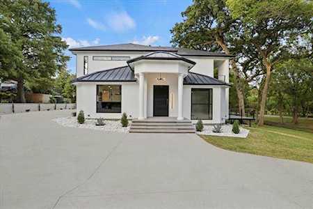 700 Garden Court Southlake, TX 76092