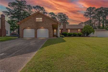 2004 S Armada Dr Chesapeake, VA 23321