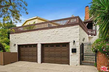 16727 W Sunset Blvd Pacific Palisades, CA 90272