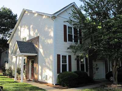 10738 Essex Hall Dr Charlotte, NC 28277