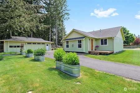 4097 Eastwood Ave SE Port Orchard, WA 98366
