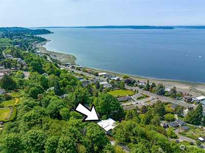 5235 SW Jacobsen Rd Seattle, WA 98116