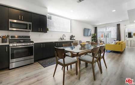 3034 1/2 N North Coolidge Ave Los Angeles, CA 90039