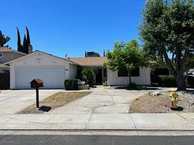 1897 Newport Court Tracy, CA 95376