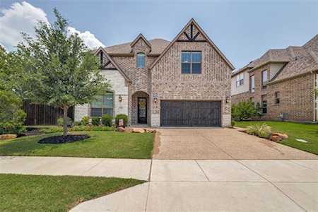 1698 Glenmere Path Roanoke, TX 76262