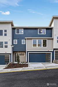 14943 7th Parkway S #7 Burien, WA 98148