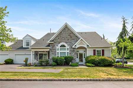 1885 Felicity Ln Hellertown, PA 18055