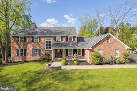 4105 Goshen Rd Newtown Square, PA 19073