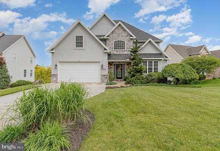 5004 Ravenwood Rd Mechanicsburg, PA 17055
