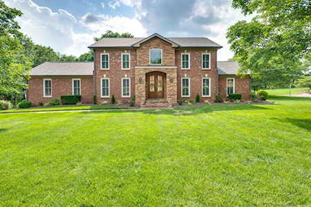813 Steeplechase Dr Brentwood, TN 37027