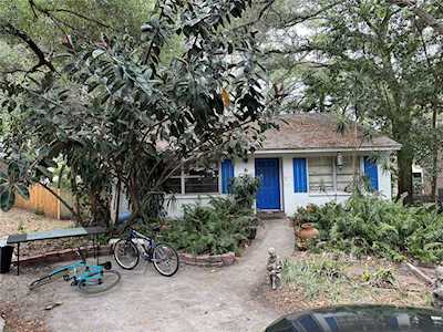 615 Boston St Tarpon Springs, FL 34689
