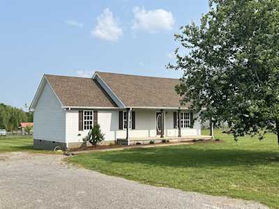 333 Cayenne Rd Bell Buckle, TN 37020