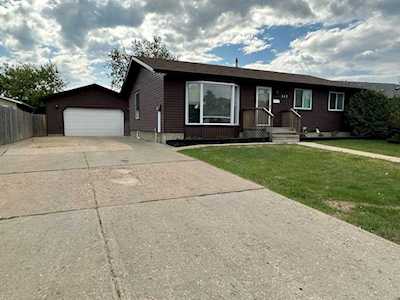 117 Robin Crescent Fort McMurray, AB T9H 2