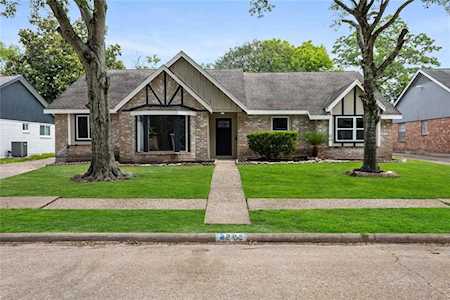6222 Bankside Dr Houston, TX 77096