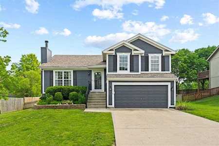 21215 W 51st Place Shawnee, KS 66218