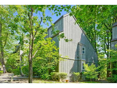 4 Touchstone #107 Lake Oswego, OR 97035