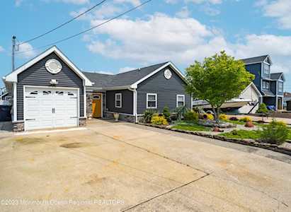 45 Lake Michigan Dr Little Egg Harbor, NJ 08087