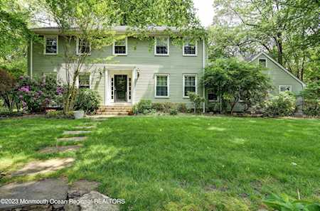 43 Stavola Rd Middletown, NJ 07748