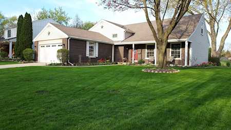 352 Green Valley Dr Naperville, IL 60540