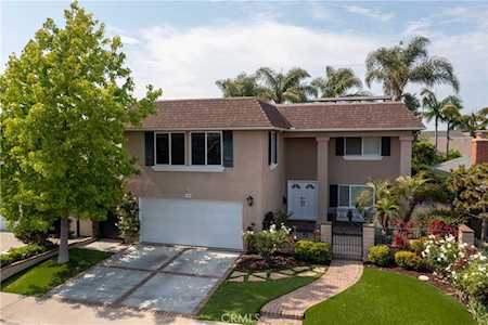 4825 Dogwood Ave Seal Beach, CA 90740