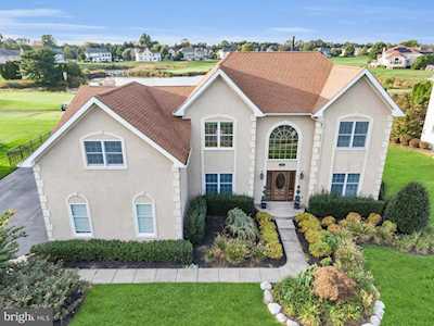 147 Country Club Dr Moorestown, NJ 08057