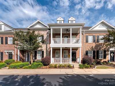 8246 Indigo Row Charlotte, NC 28277