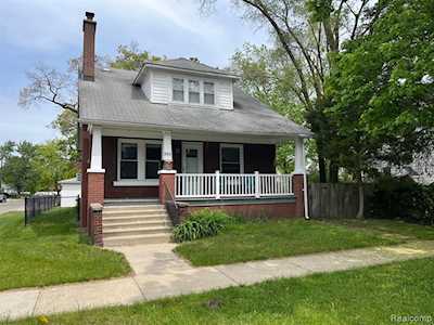 394 W Webster St Ferndale, MI 48220