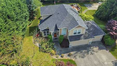 21608 21st St E Lake Tapps, WA 98391