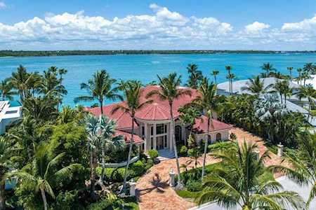 7032 SE Harbor Circle Stuart, FL 34996