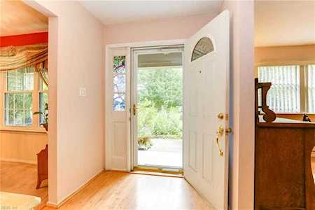 805 Aqueduct Ct Virginia Beach, VA 23464