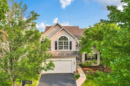 3420 Parliament Ln Naperville, IL 60564