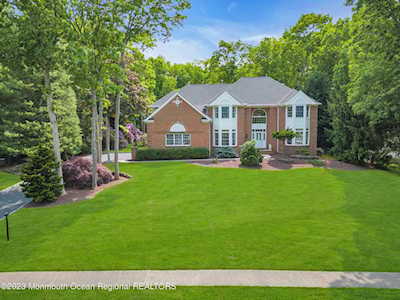 1425 Winesap Dr Manasquan, NJ 08736