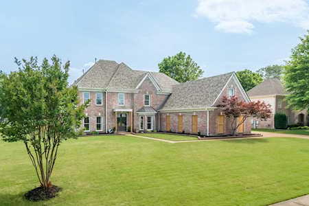 1153 Willow Bend Cv Collierville, TN 38017