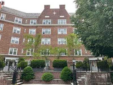 6 Midland Gardens #1C Bronxville, NY 10708